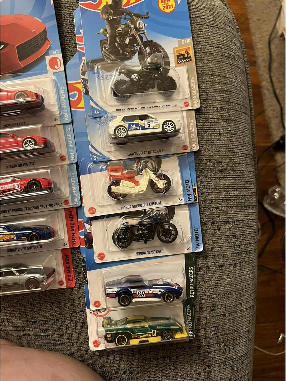 Hot Wheels Assorted Die-Cast Cars and Motorcycles Collection (24 Cars)